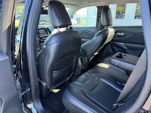 Used 2019 Jeep Cherokee Limited image 31