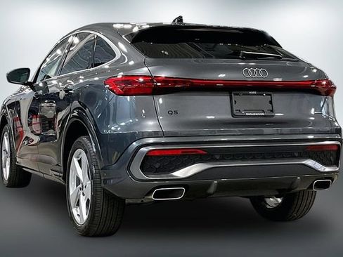 Used 2025 Audi Q5 Premium Plus w/ Premium Plus AWD/4WD image 12