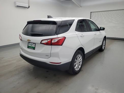 Used 2021 Chevrolet Equinox LS w/ LS Convenience Package AWD/4WD image 9