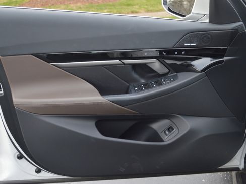 Certified 2024 BMW 530i w/ Premium Package image 13