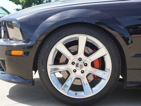 Used 2006 Ford Mustang GT Premium RWD image 5