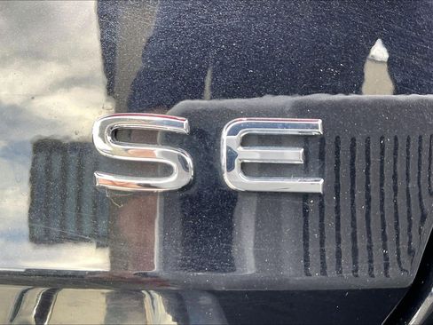 Certified 2024 Volkswagen Jetta SE w/ Panoramic Sunroof Package image 7