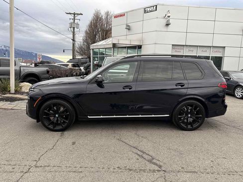 Used 2023 BMW X7 xDrive40i w/ Executive Package image 8