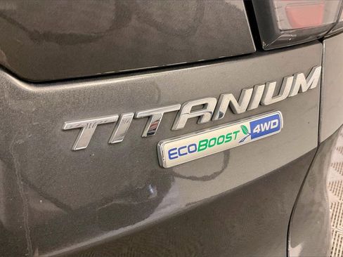 Used 2017 Ford Escape Titanium image 7