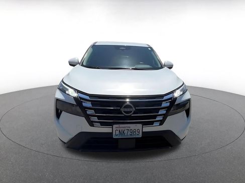 Used 2025 Nissan Rogue SV AWD/4WD image 4