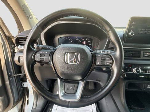 Used 2023 Honda Pilot Elite image 11