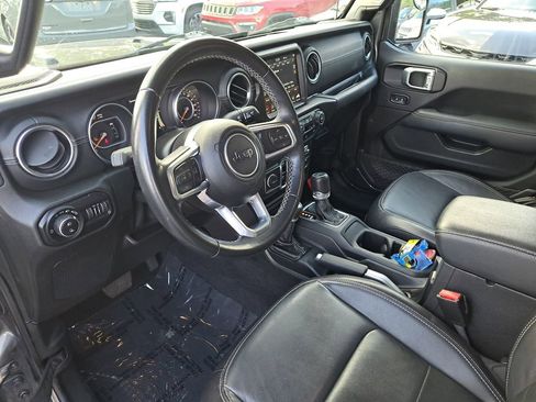 Used 2021 Jeep Gladiator Overland w/ Popular Equipment Package image 17