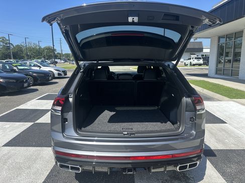 Used 2024 Volkswagen Atlas Cross Sport SEL Premium R-Line AWD/4WD image 5