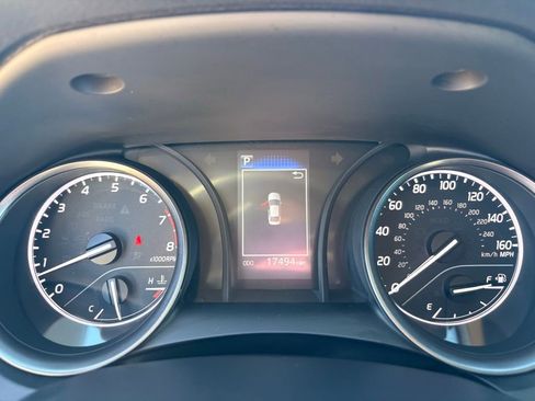 Used 2023 Toyota Camry SE image 14