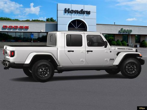 New 2025 Jeep Gladiator High Tide image 12