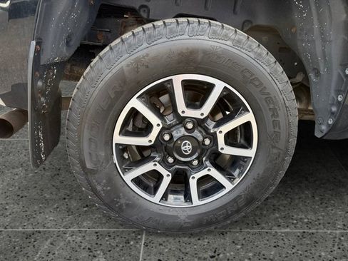 Used 2018 Toyota Tundra Limited w/ Limited Premium Package AWD/4WD image 14