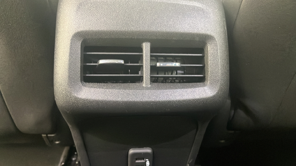 Used 2022 Chevrolet Equinox LT w/ Driver Convenience Package AWD/4WD image 36