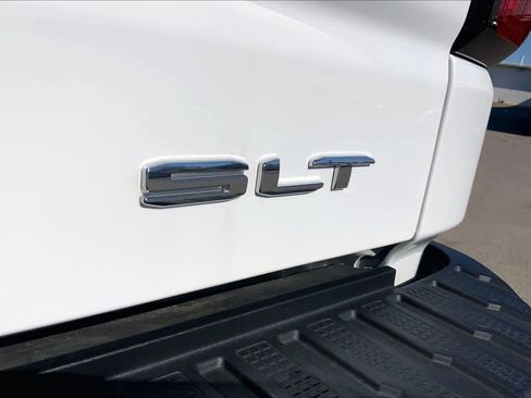 Used 2024 GMC Sierra 1500 SLT image 9