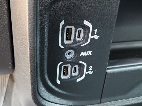 Used 2024 RAM 2500 Big Horn AWD/4WD image 23