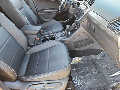 Used 2021 Volkswagen Tiguan SE R-Line image 23
