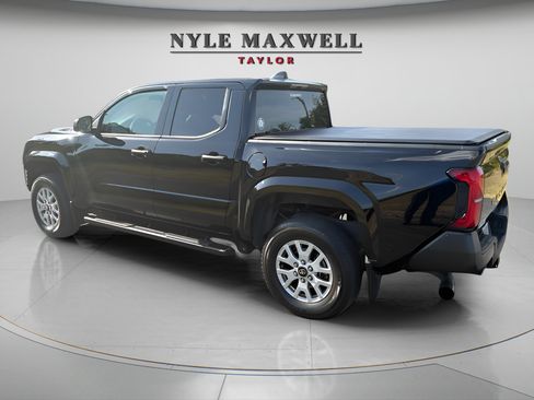 Used 2024 Toyota Tacoma SR AWD/4WD image 5