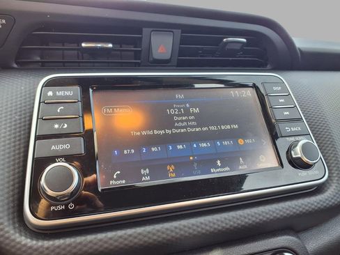 Certified 2025 Nissan Kicks Play S image 5