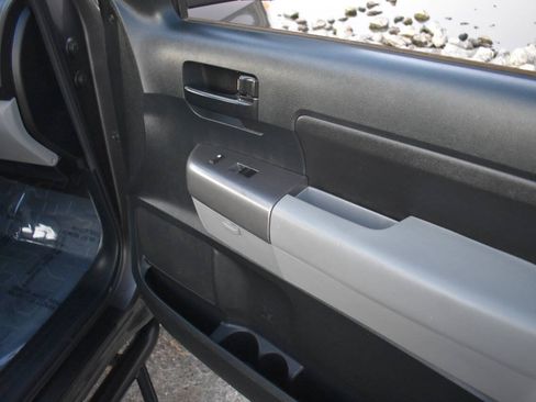 Used 2012 Toyota Tundra 4x4 Double Cab w/ Tow Pkg image 40