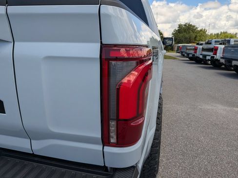 Used 2025 Ford F150 Lariat w/ Equipment Group 502A High AWD/4WD image 14