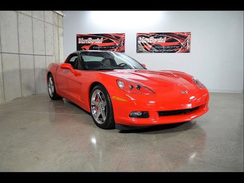 Used 2012 Chevrolet Corvette Coupe w/ 2LT Preferred Equipment Group RWD image 2