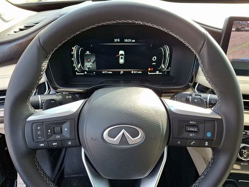 Used 2025 INFINITI QX60 Sensory w/ Vision Package image 21