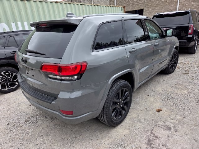 Used 2020 Jeep Grand Cherokee Altitude AWD/4WD image 5