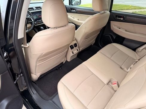 Used 2018 Subaru Outback 2.5i Limited image 15