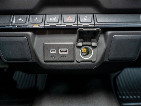 Used 2023 GMC Sierra 1500 Pro w/ Graphite Edition image 22