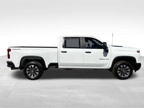 Used 2024 Chevrolet Silverado 2500 Custom w/ Custom Value Package AWD/4WD image 9