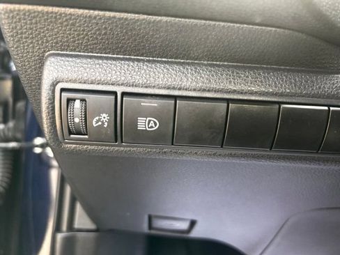 Used 2025 Toyota Corolla LE FWD image 19