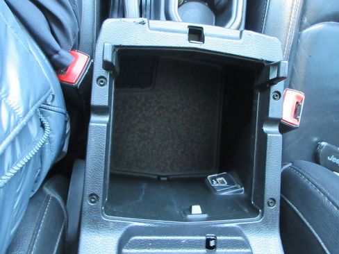 Used 2020 Jeep Gladiator Rubicon image 28