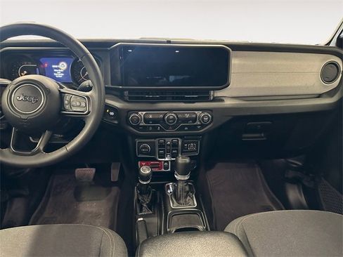 Used 2024 Jeep Gladiator Sport image 10