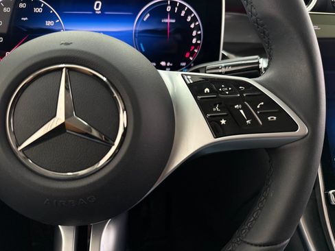 Used 2025 Mercedes-Benz GLC 350e 4MATIC image 14
