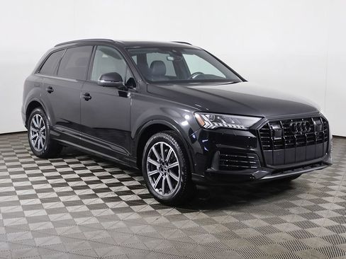 Used 2023 Audi Q7 2.0T Premium Plus w/ Premium Plus Package AWD/4WD image 2