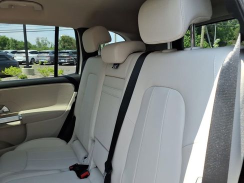 Used 2023 Mercedes-Benz EQB 300 4MATIC image 12
