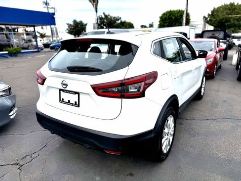 Used 2021 Nissan Rogue Sport S image 5