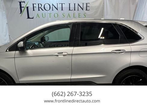 Used 2017 Ford Edge SEL w/ Cargo Accessory Package FWD image 4