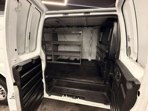 Used 2021 Chevrolet Express 2500 Extended w/ Enhanced Convenience Package RWD image 14
