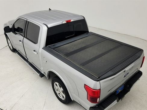 Used 2020 Ford F150 Lariat image 32