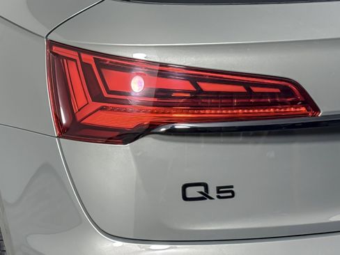 Used 2023 Audi Q5 e Premium Plus w/ Premium Plus Package image 26