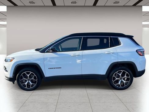 Used 2025 Jeep Compass Limited AWD/4WD image 7