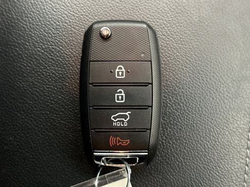 Used 2020 Kia Sportage LX image 10