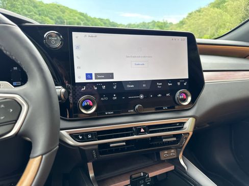 Used 2025 Lexus RX 350 AWD/4WD image 21
