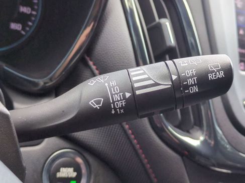 Used 2023 Chevrolet Equinox RS FWD image 25