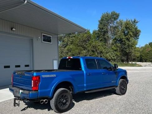 Used 2021 Ford F250 Lariat AWD/4WD image 4
