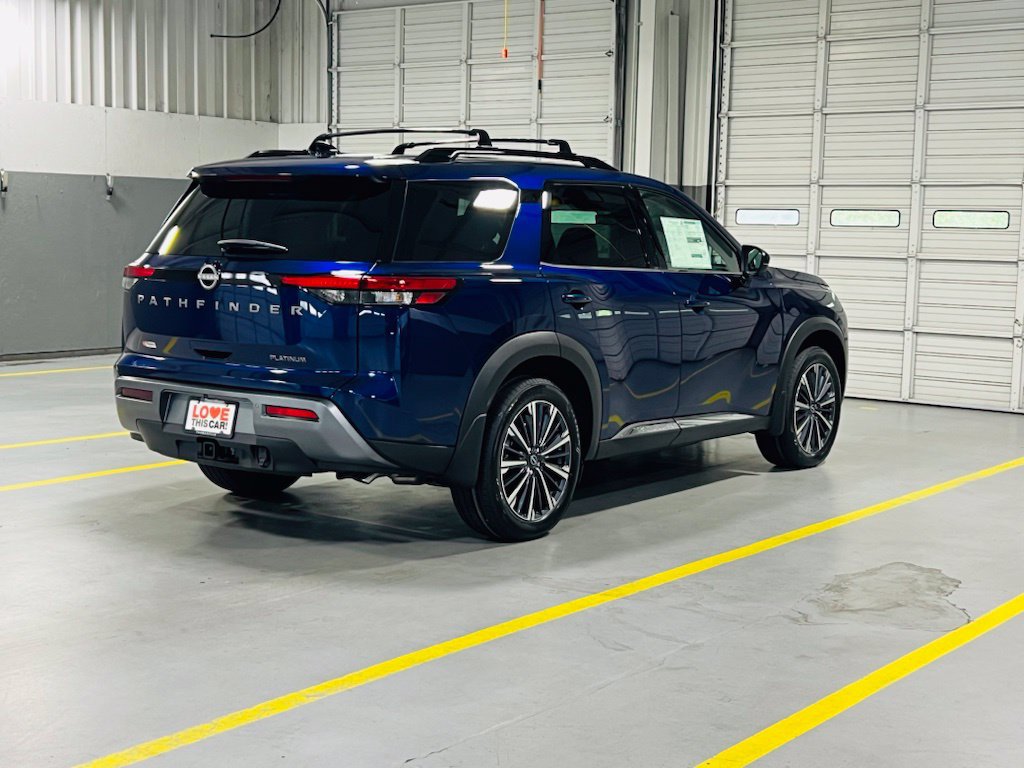 New 2026 Nissan Pathfinder Platinum FWD image 19