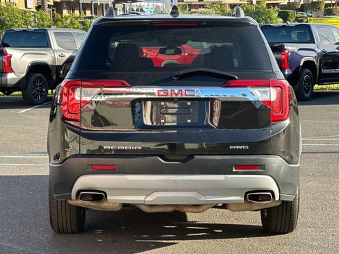 Used 2023 GMC Acadia SLT image 4
