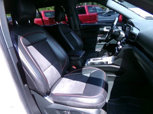 Used 2023 Ford Explorer ST-Line w/ Class IV Trailer Tow Package AWD/4WD image 11