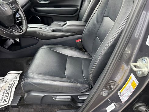 Used 2021 Honda HR-V EX-L image 12
