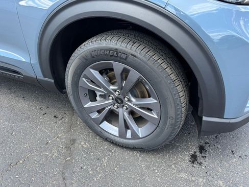 New 2026 Ford Explorer Active w/ Active Comfort Package AWD/4WD image 3
